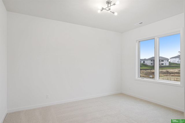 10713 S 219th Avenue, Gretna, NE 68028
