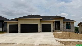 10713 S 219th Avenue, Gretna, NE 68028