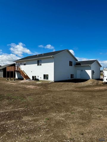 616 BULL RUN DR, Box Elder, SD 57719