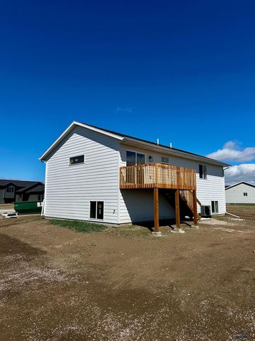 616 BULL RUN DR, Box Elder, SD 57719