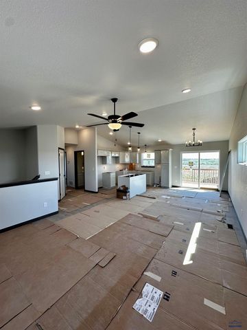 616 BULL RUN DR, Box Elder, SD 57719