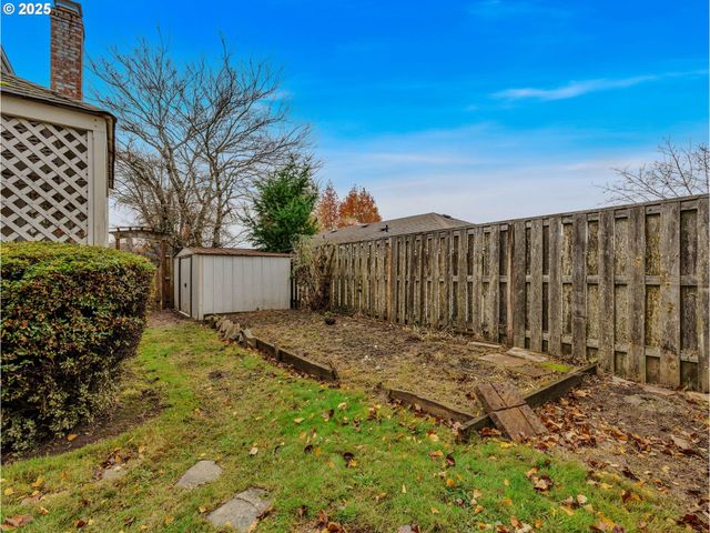 2568 Sw ORCHARD Ct, Gresham, OR 97080