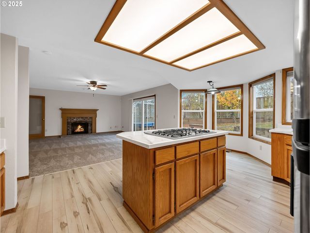 2568 Sw ORCHARD Ct, Gresham, OR 97080