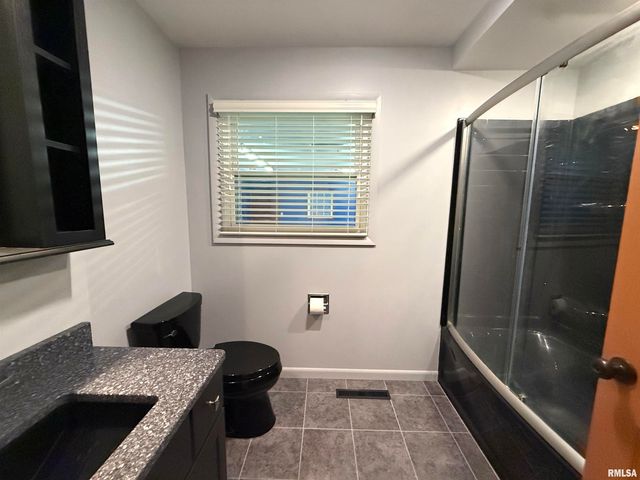 707 EDGEWOOD Drive, Quincy, IL 62301