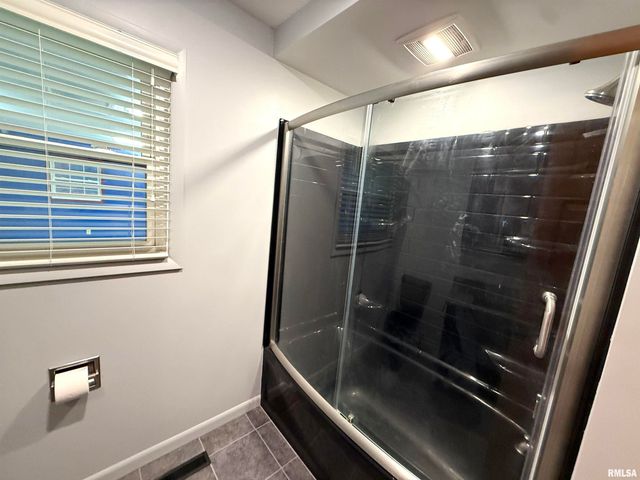 707 EDGEWOOD Drive, Quincy, IL 62301