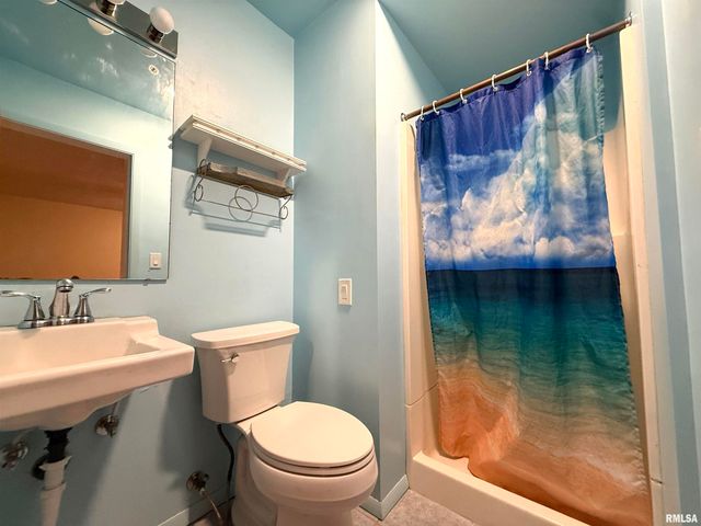 707 EDGEWOOD Drive, Quincy, IL 62301