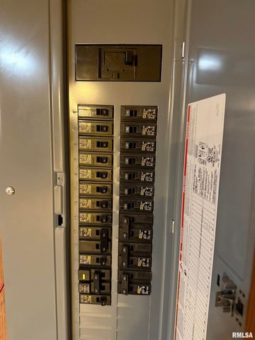 707 EDGEWOOD Drive, Quincy, IL 62301