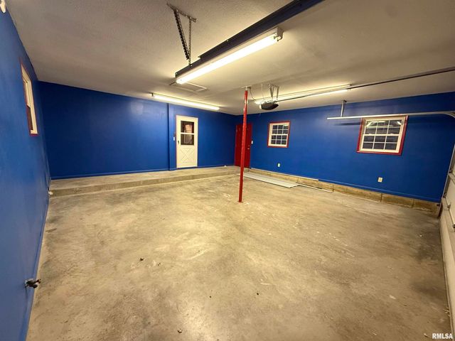 707 EDGEWOOD Drive, Quincy, IL 62301