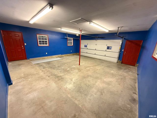 707 EDGEWOOD Drive, Quincy, IL 62301