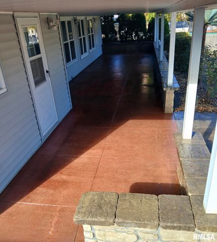 707 EDGEWOOD Drive, Quincy, IL 62301