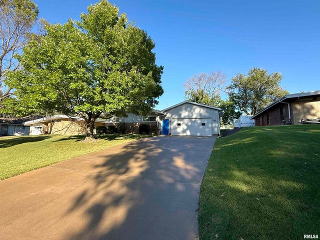 707 EDGEWOOD Drive, Quincy, IL 62301