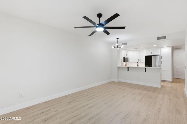 5450 E DEER VALLEY Drive 1200, Phoenix, AZ 85054