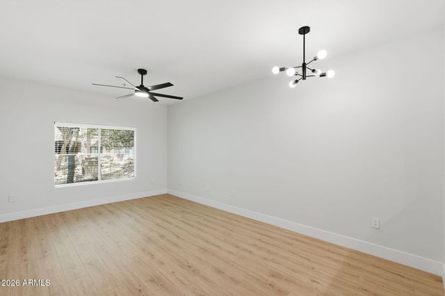 5450 E DEER VALLEY Drive 1200, Phoenix, AZ 85054