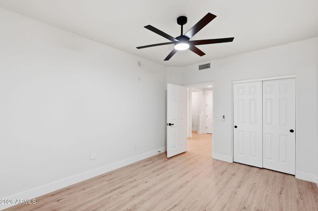 5450 E DEER VALLEY Drive 1200, Phoenix, AZ 85054
