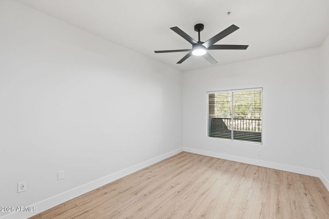 5450 E DEER VALLEY Drive 1200, Phoenix, AZ 85054