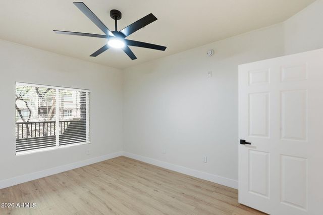 5450 E DEER VALLEY Drive 1200, Phoenix, AZ 85054