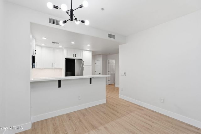 5450 E DEER VALLEY Drive 1200, Phoenix, AZ 85054