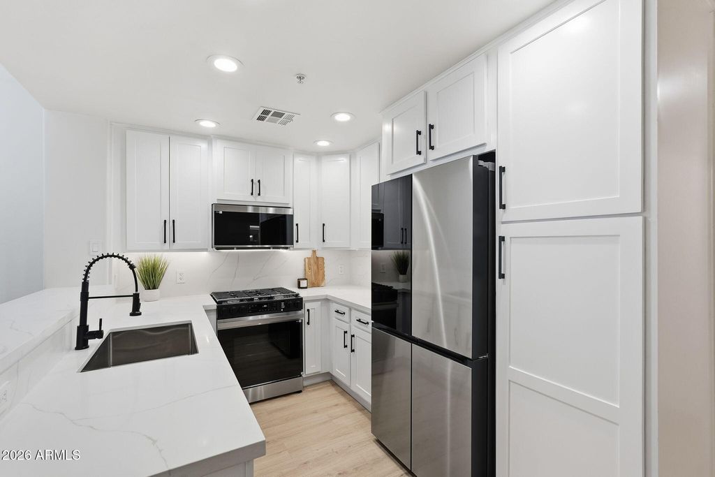 5450 E DEER VALLEY Drive 1200, Phoenix, AZ 85054 — photo 4