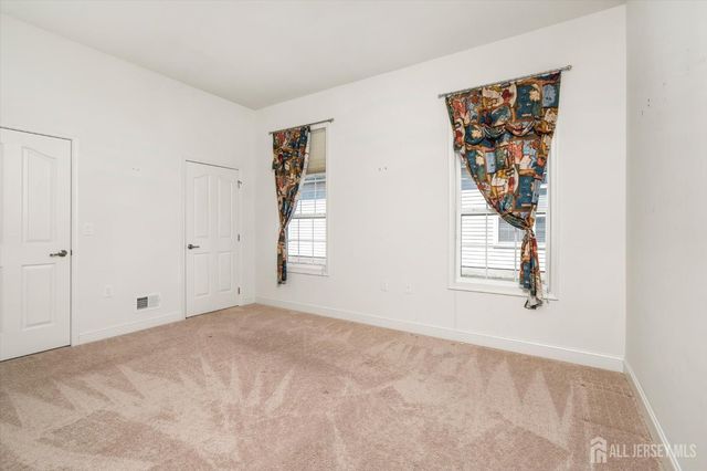 24 Ravenslake Road, Monroe, NJ 08831