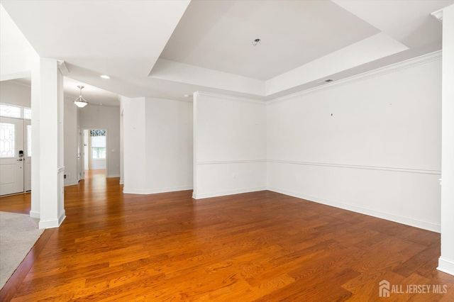 24 Ravenslake Road, Monroe, NJ 08831