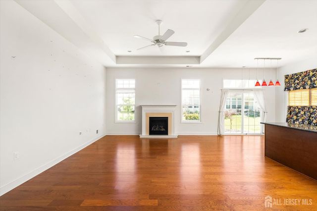 24 Ravenslake Road, Monroe, NJ 08831