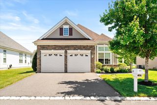 24 Ravenslake Road, Monroe, NJ 08831