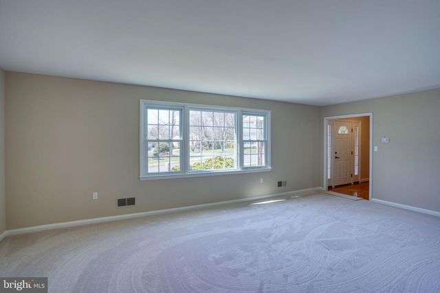 2421 DORVAL RD, Wilmington, DE 19810