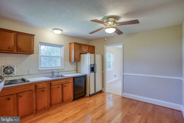 2421 DORVAL RD, Wilmington, DE 19810