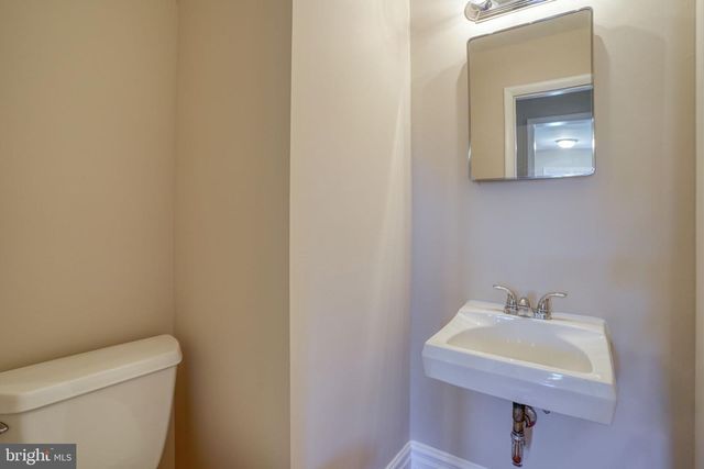 2421 DORVAL RD, Wilmington, DE 19810