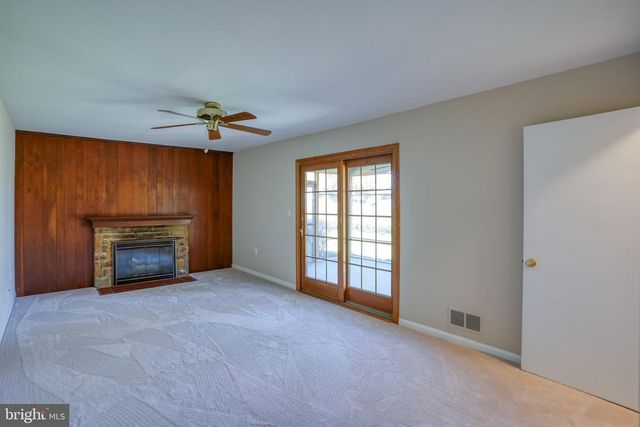 2421 DORVAL RD, Wilmington, DE 19810