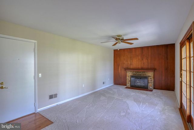 2421 DORVAL RD, Wilmington, DE 19810