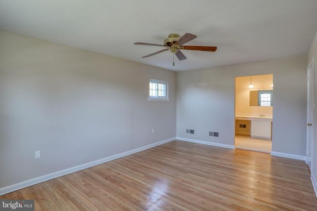 2421 DORVAL RD, Wilmington, DE 19810