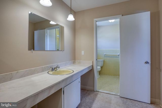 2421 DORVAL RD, Wilmington, DE 19810