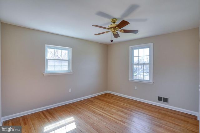 2421 DORVAL RD, Wilmington, DE 19810