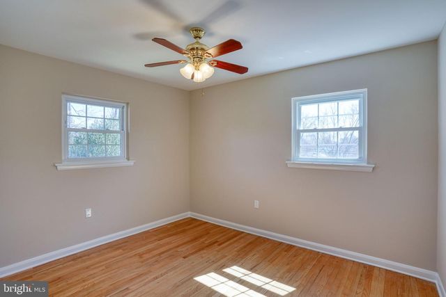 2421 DORVAL RD, Wilmington, DE 19810