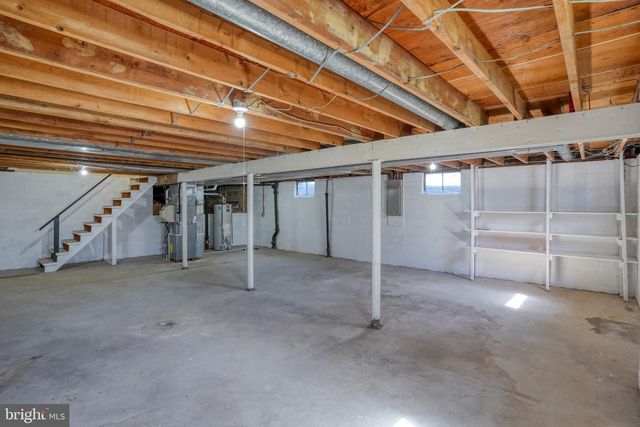 2421 DORVAL RD, Wilmington, DE 19810