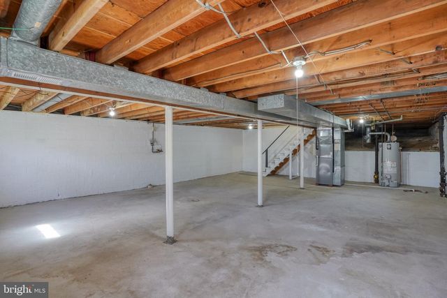 2421 DORVAL RD, Wilmington, DE 19810