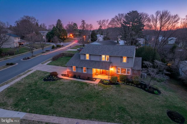 2421 DORVAL RD, Wilmington, DE 19810