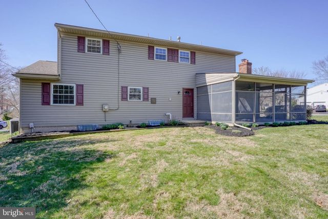 2421 DORVAL RD, Wilmington, DE 19810