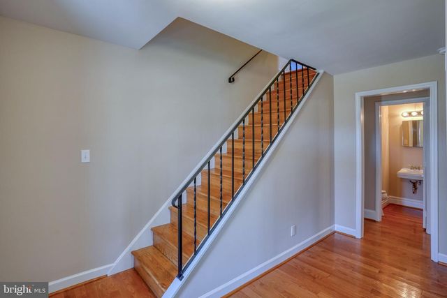 2421 DORVAL RD, Wilmington, DE 19810