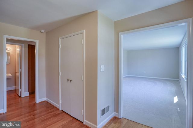 2421 DORVAL RD, Wilmington, DE 19810