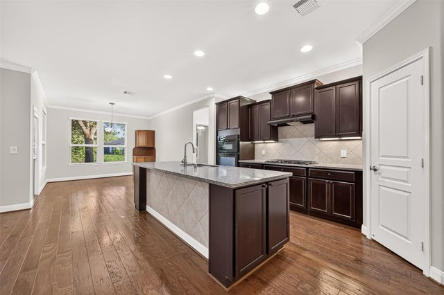 2911 Bur Oak Court, Richmond, TX 77469
