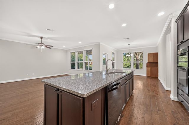 2911 Bur Oak Court, Richmond, TX 77469