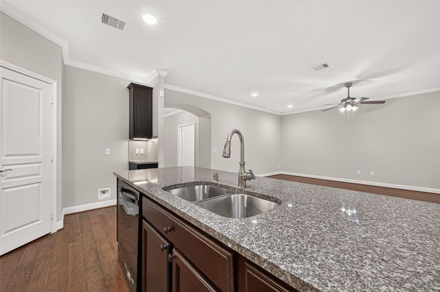 2911 Bur Oak Court, Richmond, TX 77469
