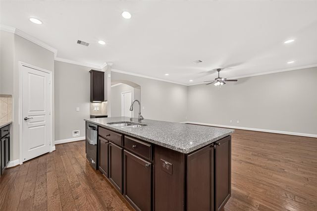 2911 Bur Oak Court, Richmond, TX 77469