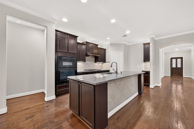 2911 Bur Oak Court, Richmond, TX 77469