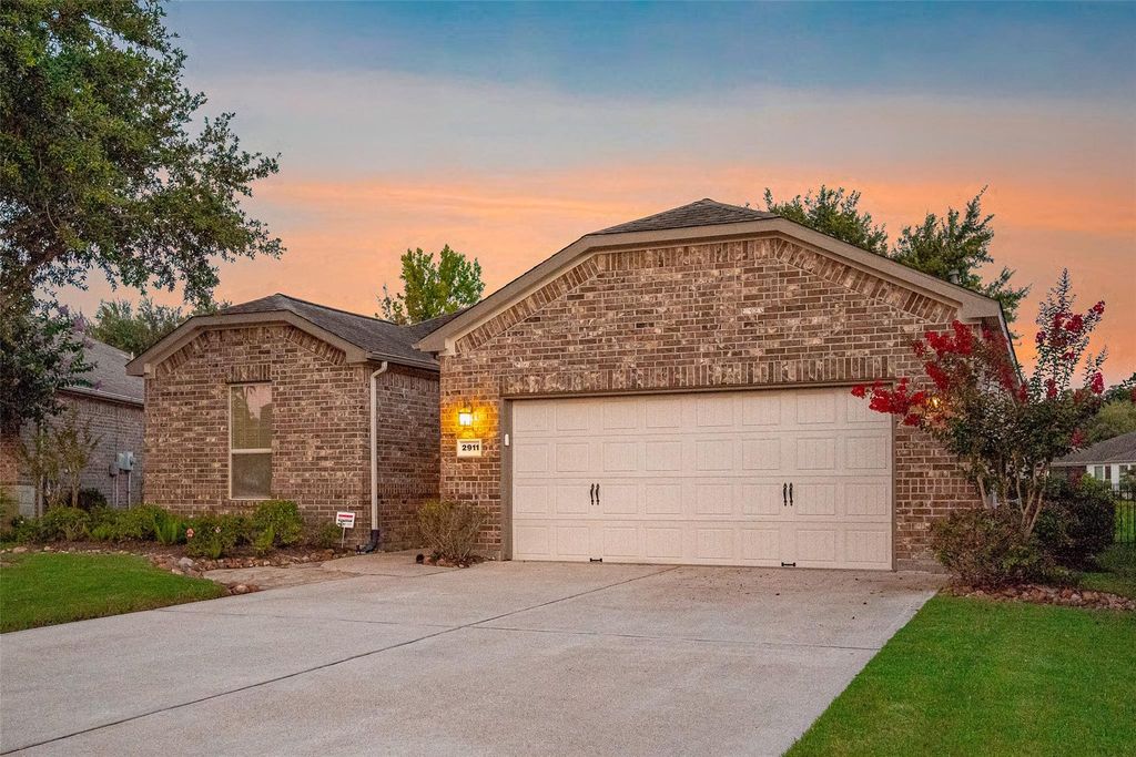2911 Bur Oak Court, Richmond, TX 77469