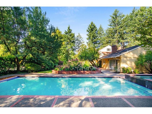 -1 Sw BARNES Rd, Portland, OR 97221