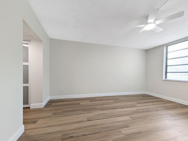 900 Colony Point Circle 205, Pembroke Pines, FL 33026