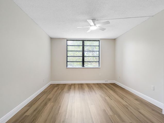 900 Colony Point Circle 205, Pembroke Pines, FL 33026